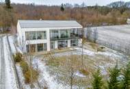 Eine Cuvée-Perle in West-Hanglage mit Blick auf den Thermenort, den Waldrand im Rücken