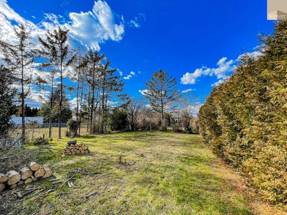 Großzügiges Mehrfamiliengrundstück – Raum für Ihre Zukunft!