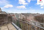 Helle 2 Zimmer Dachgeschoßwohnung | Große Terrasse | Hofseitiger Balkon | Sauna