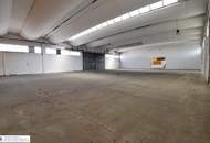 Großzügige Industriehalle in St. Valentin mit Einfahrtstor und überdachter Zufahrt