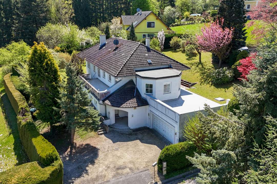 Reizvolles Einfamilienhaus in sonniger Lage mit Gartenidylle und Erweiterungspotenzial