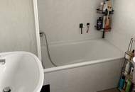 Ausgesprochen gemütliche und großzügig geschnittene Wohnung in herrlich grüner Lage wartet auf Sie! Die erstklassige Infrastruktur lässt keine Wünsche offen!