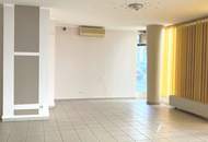 Renovierungsbedürftiges Geschäftslokal/Büro mit grossen Schaufenstern zum Kauf, 1180!