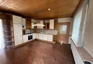 Großzügige Liegenschaft | attraktives Einfamilienhaus mit Galerie|1.706 m² Grundstück | 2 Garagen!