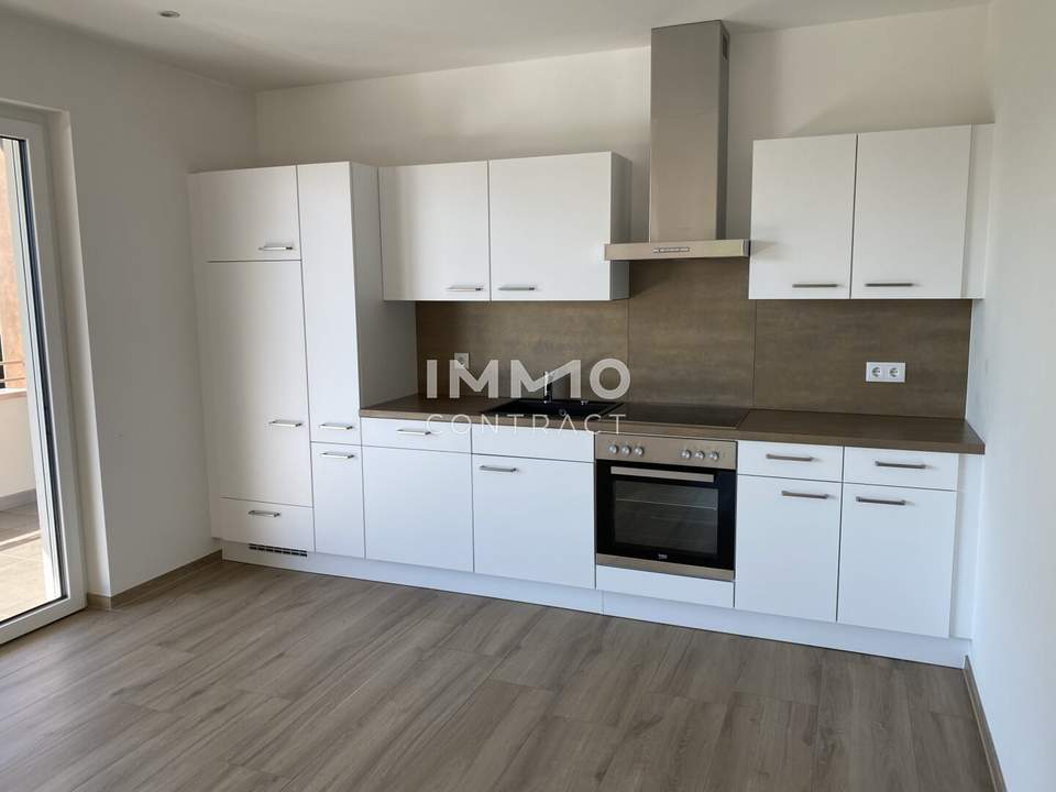 Helles Zuhause mit gemütlicher Loggia!
