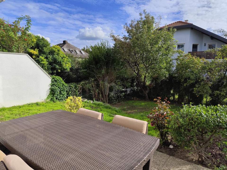Preisreduktion! TERRASSENTRAUM! ABSOLUTE RUHE UND DOCH ZENTRAL!