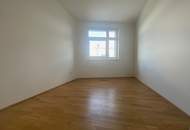 NEU ++ VIER Zimmer mit TERRASSE und GARAGENPLATZ