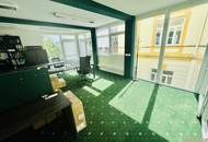 Büro-Zinshaus am Rathausplatz - Umbau zu Wohnungen & DG-Ausbau & Bestandsfreiheit möglich