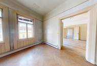 Sanierungsbedürftige Altbauwohnung mit großzügigen 231 m²