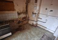 POTENTIAL/Sanierungsbedürftige Altbauwohnung beim Bahnhof Meidling + direkte U6 Nähe!!