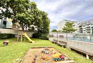 Traumhafte Dachgeschoss-Maisonette mit Schwimmbad und Terrasse mit exklusivem Poolblick + Garagenplatz + Neubau-Anlage mit eigenem Pool und Spielplatz