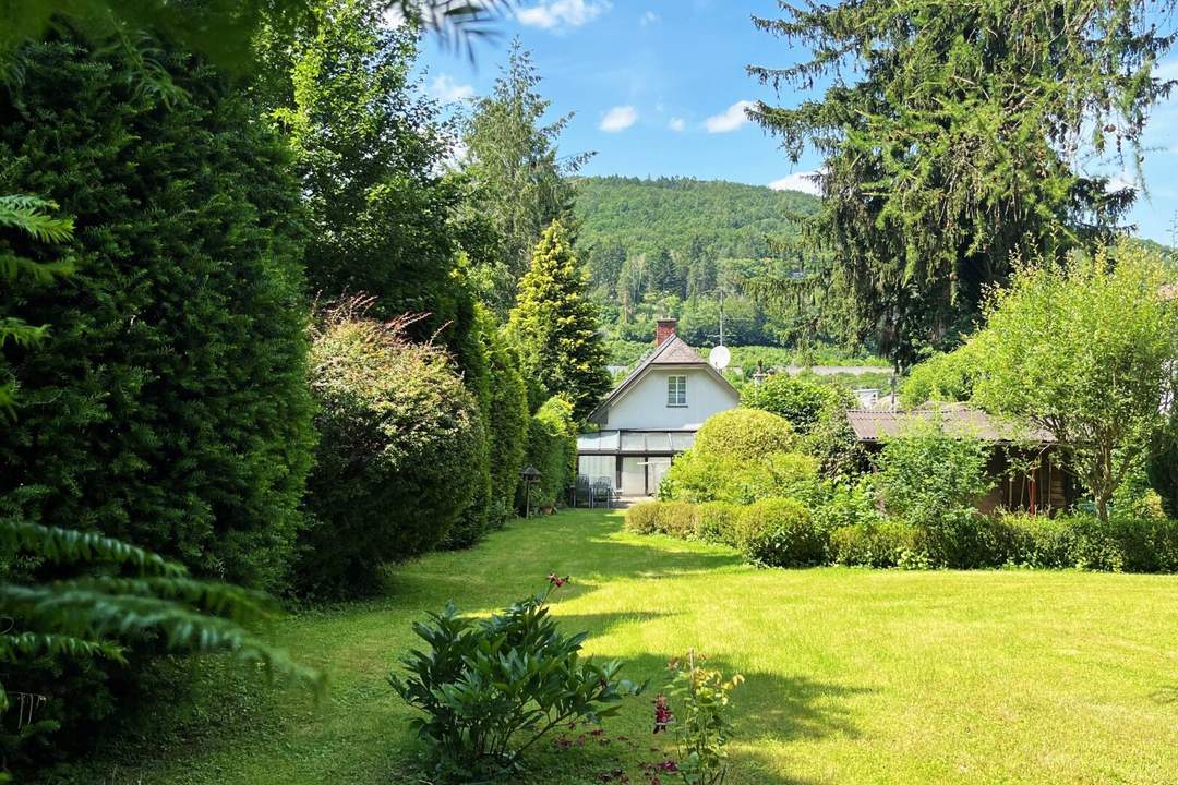 Für Naturliebhaber! Waldrandlage mit entzückendem Sommerhäuschen