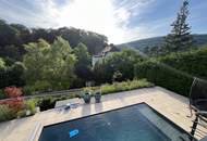 ANWESEN in der HINTERBRÜHL: Traumhaft gelegenes Haus in TOP LAGE mit Weitblick ins Grüne