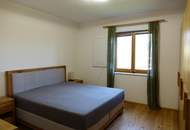 Familienfreundliches Wohnhaus mit Terrasse, schönem ebenen Garten, PV Anlage und Nebengebäude!