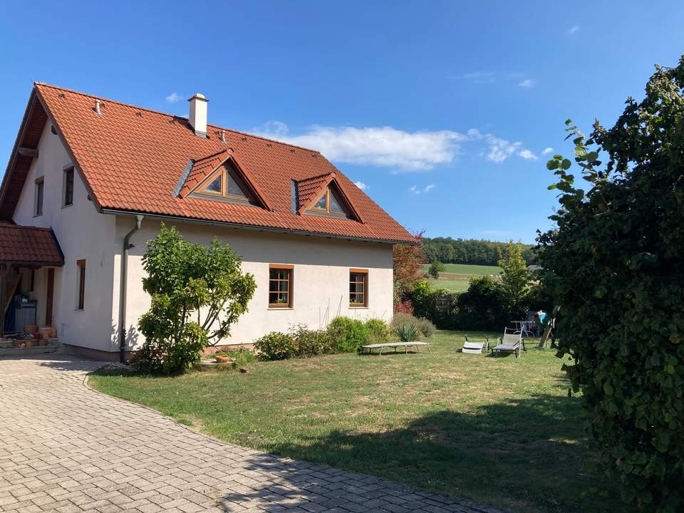 Familienidylle im Grünen - Einfamilienhaus mit perfekter Raumaufteilung (Provisionsfrei)