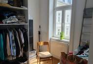 SCHÖNE RENOVIERTE ALTBAUWOHNUNG