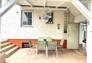 "Haus mit Garten, Pool, und Garage"