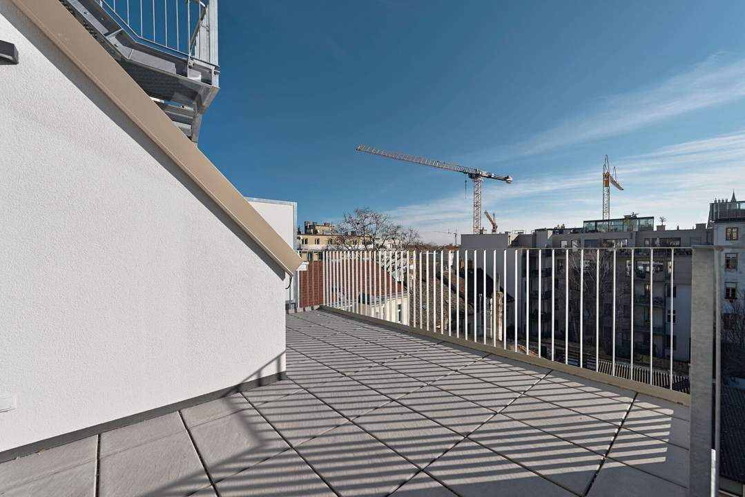 Charmante Dachgeschoss-Wohnung mit stilvoller Ausstattung >> TOP LAGE und SUPER HELL