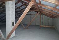 LIEBEVOLLES, TEILRENOVIERTES EINFAMILIENHAUS IN BEGEHRTER WOHNLAGE VON KÖNIGSTETTEN MIT HERRLICHEM FERNBLICK IN DEN WIENERWALD