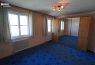 Großes Wohnhaus, großer Garten, große Maschinenhalle