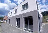 Preisreduktion! MODERNES DOPPELHAUS IN RUHIGER SONNENLAGE MIT PV-ANLAGE UND CARPORT