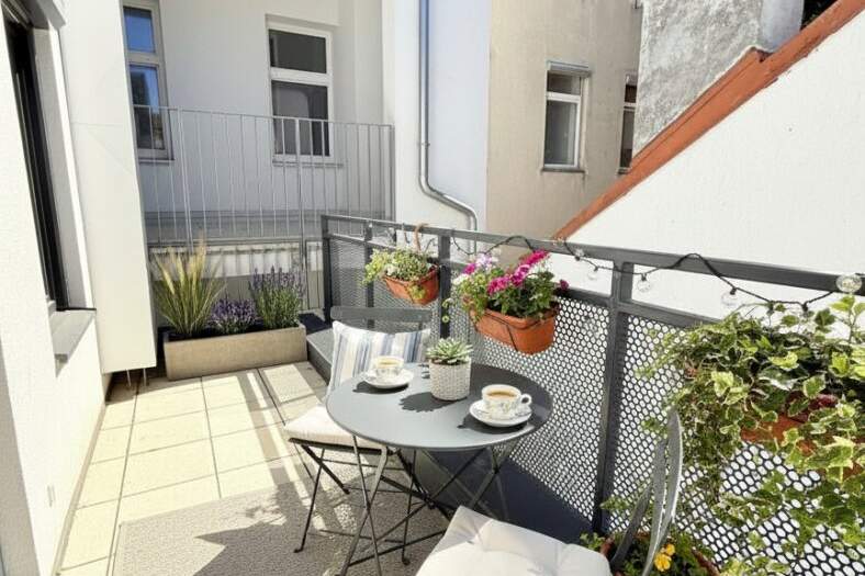 Neuwertige 2-Zi-Wohnung mit Balkon in 1210 Wien zur Miete! Anmietung MÖBLIERT oder UNMÖBLIERT möglich!, Wohnung-miete, 898,00,€, 1210 Wien 22., Donaustadt