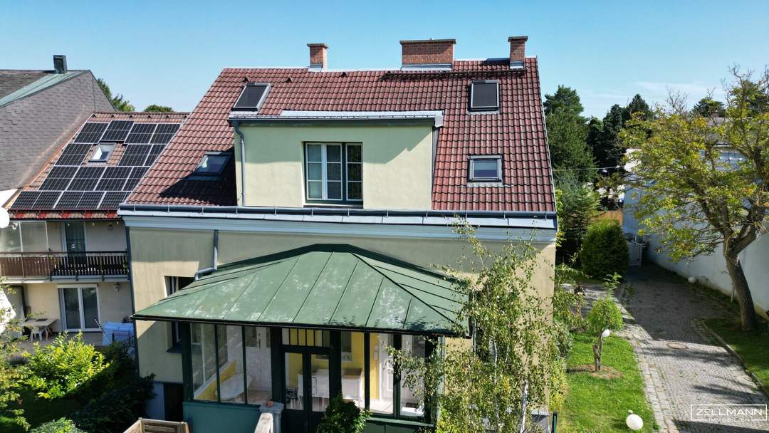 Dachgeschoss-Juwel in Altbauvilla mit parkähnlichem Eigengarten in Bestlage Wien-Mauer | ZELLMANN IMMOBILIEN