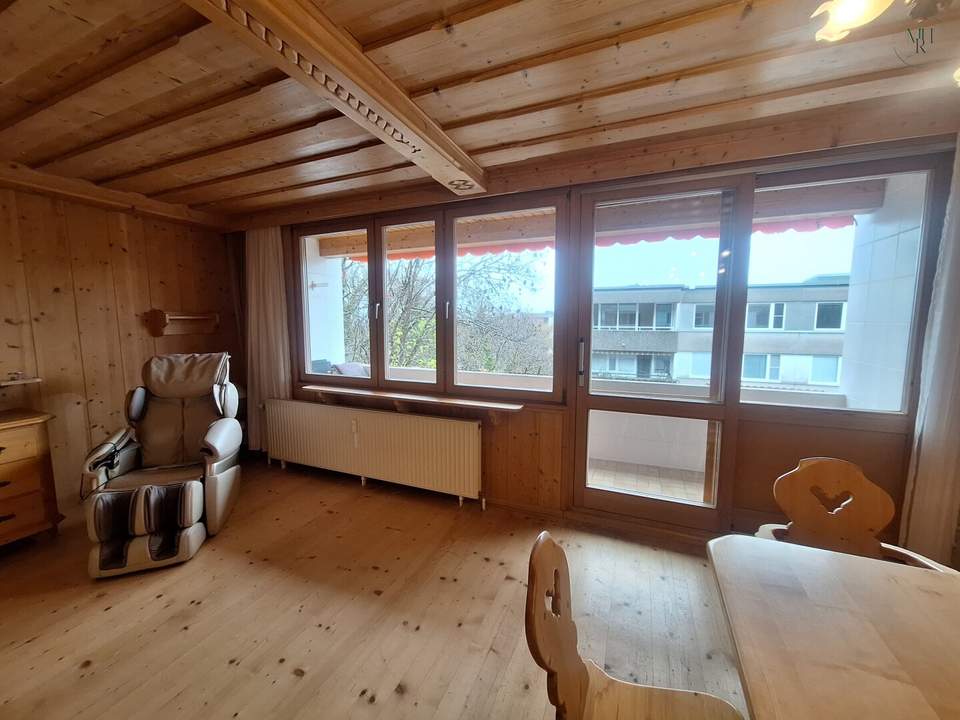 Charmante 3- Zimmer Wohnung mit Loggia und Blick ins Grüne