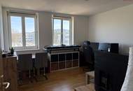 Seltene Gelegenheit in begehrter Lage! Gemütliche 2-Zimmer Wohnung mit bodentiefen Fenstern, praktischem Abstellraum UND kostengünstigem Parkplatz direkt vor der Haustüre!