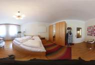 gepflegter Streckhof mit uneinsichtigem Innenhof und Weitblick