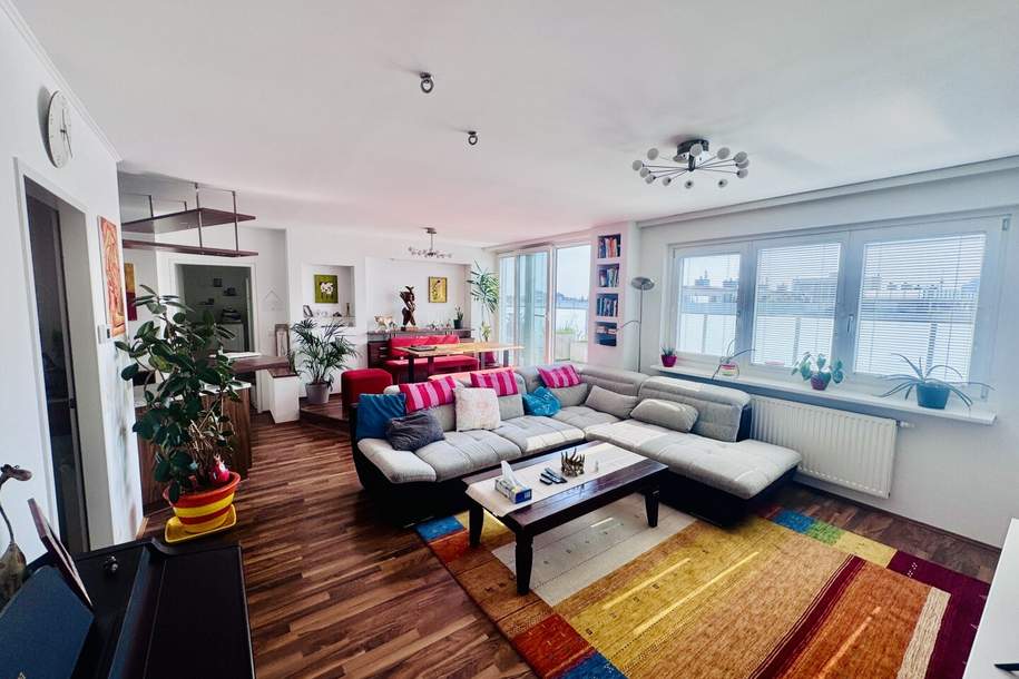 GROßZÜGIGE 5-ZIMMER TERRASSENWOHNUNG MIT 160 m² NUTZFLÄCHE, TIEFGARAGENPLATZ UND FERNBLICK, Wohnung-kauf, 780.000,€, 1210 Wien 21., Floridsdorf
