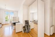 Teilrenovierungsbedürftige 2-Zimmer-Wohnung mit Balkon in urbaner Toplage