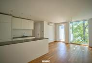"Dachgeschoss, Balkon & grüner Ausblick"