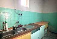 Sanierungsbedürftiges Wohnhaus mit 1.375 m² großem Grundstück in Schachendorf!