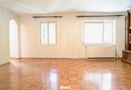 Ein-/Zweifamilienhaus mit Aussicht und Garage auf 788 m² Grund