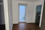 2-Zimmerwohnung mit eigenem Zugang und Balkon