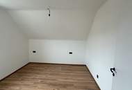 Dachgeschoss I Kernsaniert I inkl. neuer Küche (Provisionsfrei)