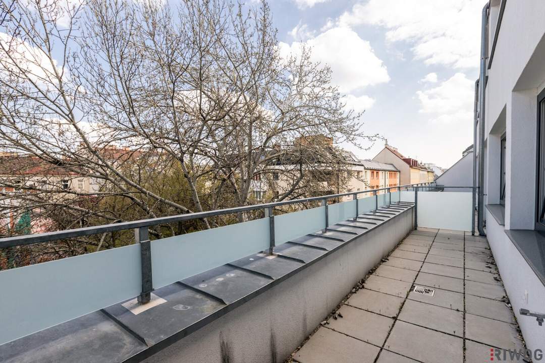 Stylische ALTBAU TERRASSENWOHNUNG ohne Gegenüber | PARKBLICK | Ca. 2 Min. zur U4 SCHÖNBRUNN | Ca. 15 Min. in den 1. Bezirk