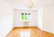 Gut geschnittene 2-Zimmer-Wohnung mit Loggia, extra Küche und PKW-Stellplatz