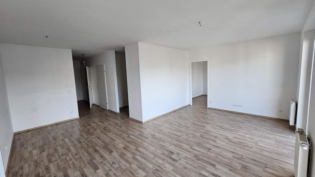 3-Zimmerwohnung - mit großer Freifläche!