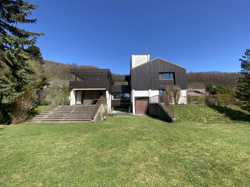 PREISREDUKTION + DOMIZIL in malerischer TOPLAGE + absolut RUHIG + schöner GARTEN + FERNSICHT!