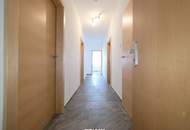 Helle 4 Zimmerwohnung mit Balkon