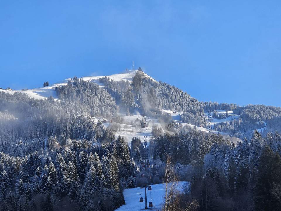 Hochwertige Wohnung im Zentrum und in Pistennähe