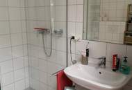 2-Zimmer-Wohnung mit kleinem Balkon nahe Schweizer Garten / Rennweg