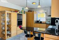 Modernes Einfamilienhaus mit acht Zimmern