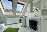 Charmante Dachgeschosswohnung mit Eigengarten & Doppelcarport