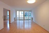 " Lichtdurchflutete Traumwohnung mit Lift &amp; großzügigem Wohnbereich "