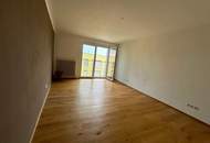 ***Lichtdurchflutete, schöne 2,5 Zimmer-Wohnung in Zentrumsnähe***