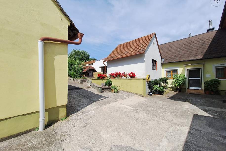 Platz für die ganze Familie - Großzügiges Familiendomizil in Ruhelage - 2 Wohneinheiten möglich, Haus-kauf, 289.000,€, 2803 Wiener Neustadt(Land)