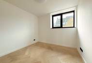 Altbau-Chic im Dachgeschoss | 3-Zimmer Balkonwohnung mit Klimaanlage und Fußbodenheizung